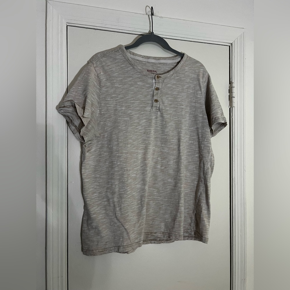 Tan Merona Henley Short Sleeve Shirt
Size Large
In great condition